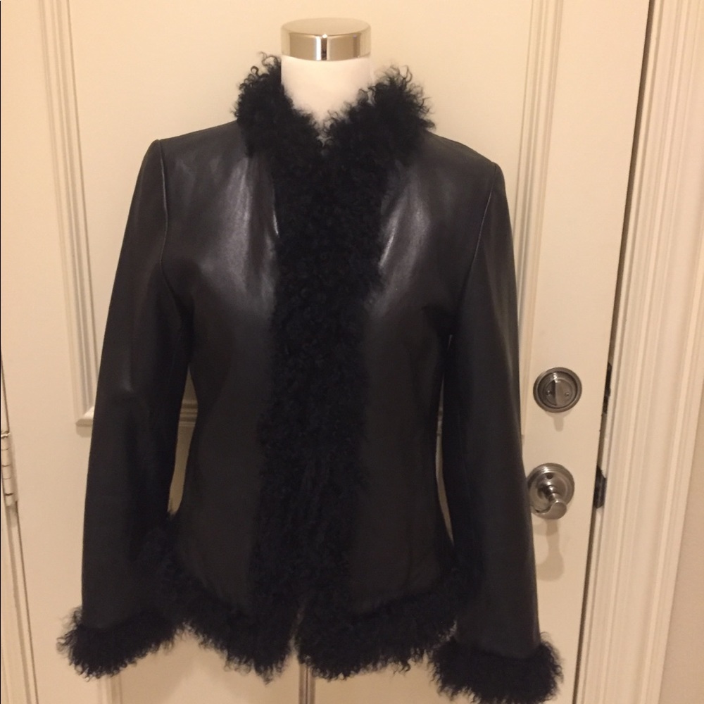 Leather Jacket w Fur Excellent Condition